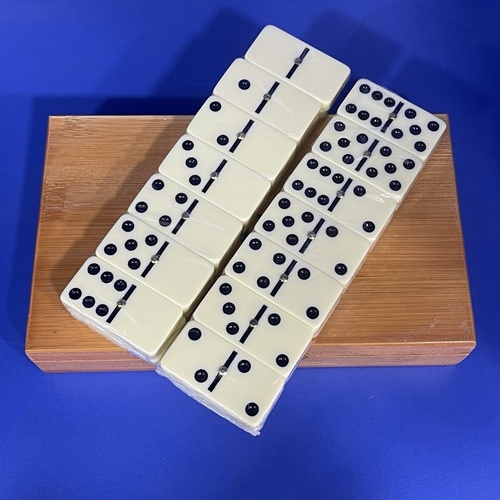 دومنو بعلبه خشب