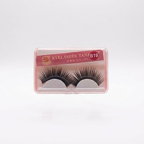 A pair of black Japanese eyelashes with graduated volume and length – B19