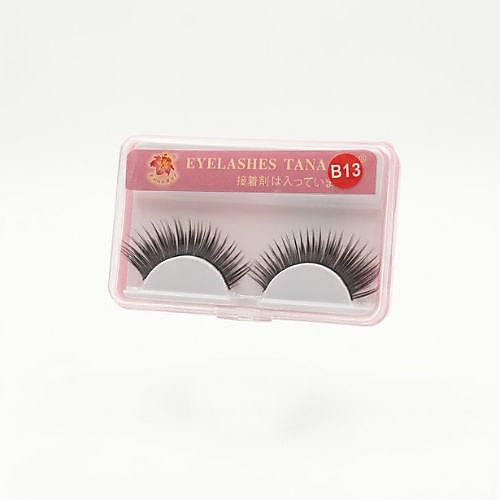A pair of Japanese black eyelashes with striking length and volume – B13