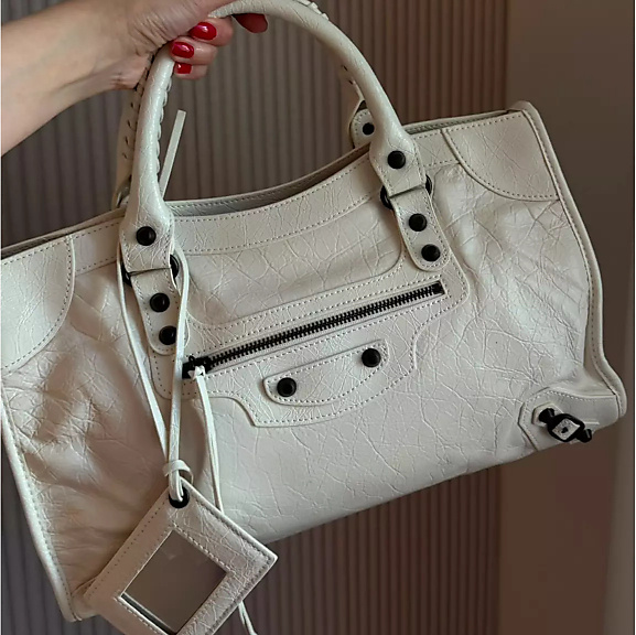 سيتي ابيض لارج