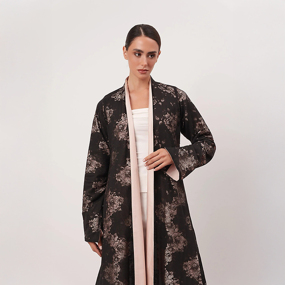 Lace Beige bloom