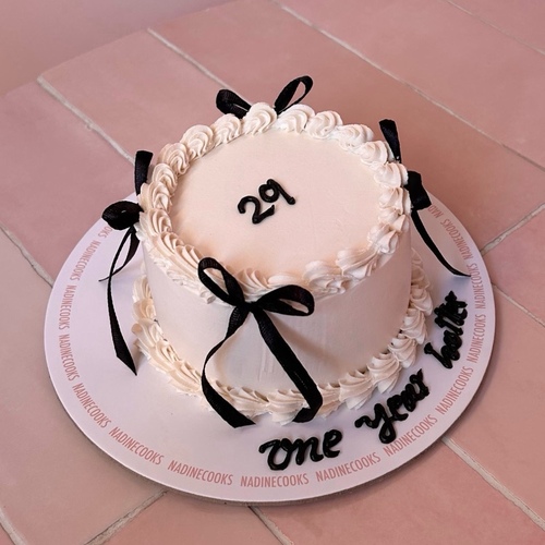ivory black ribbons bento