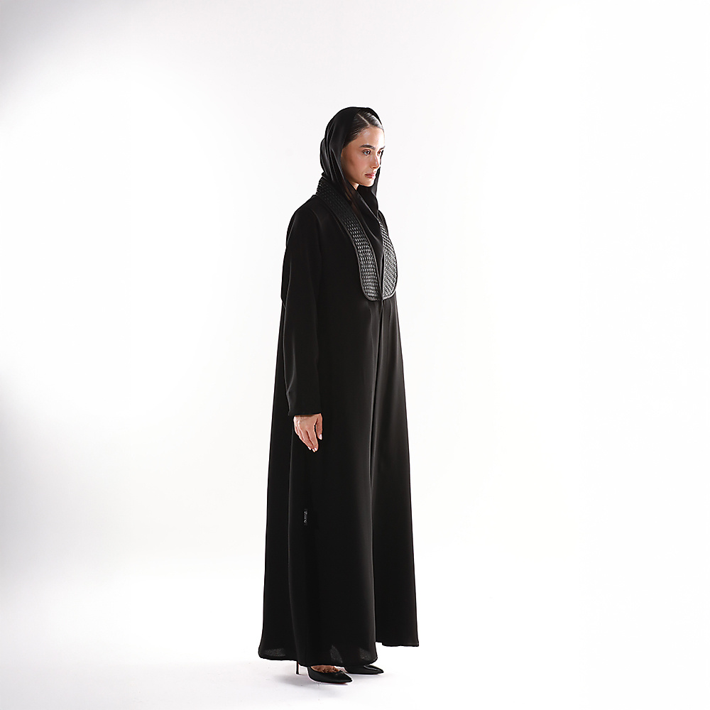 عباية بتفاصيل يدويًا N2002