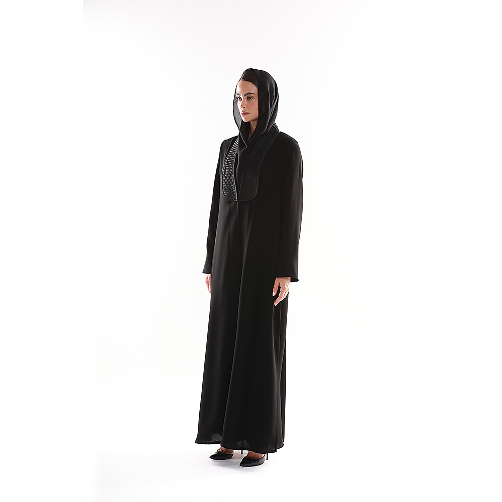 عباية بتفاصيل يدويًا N2002