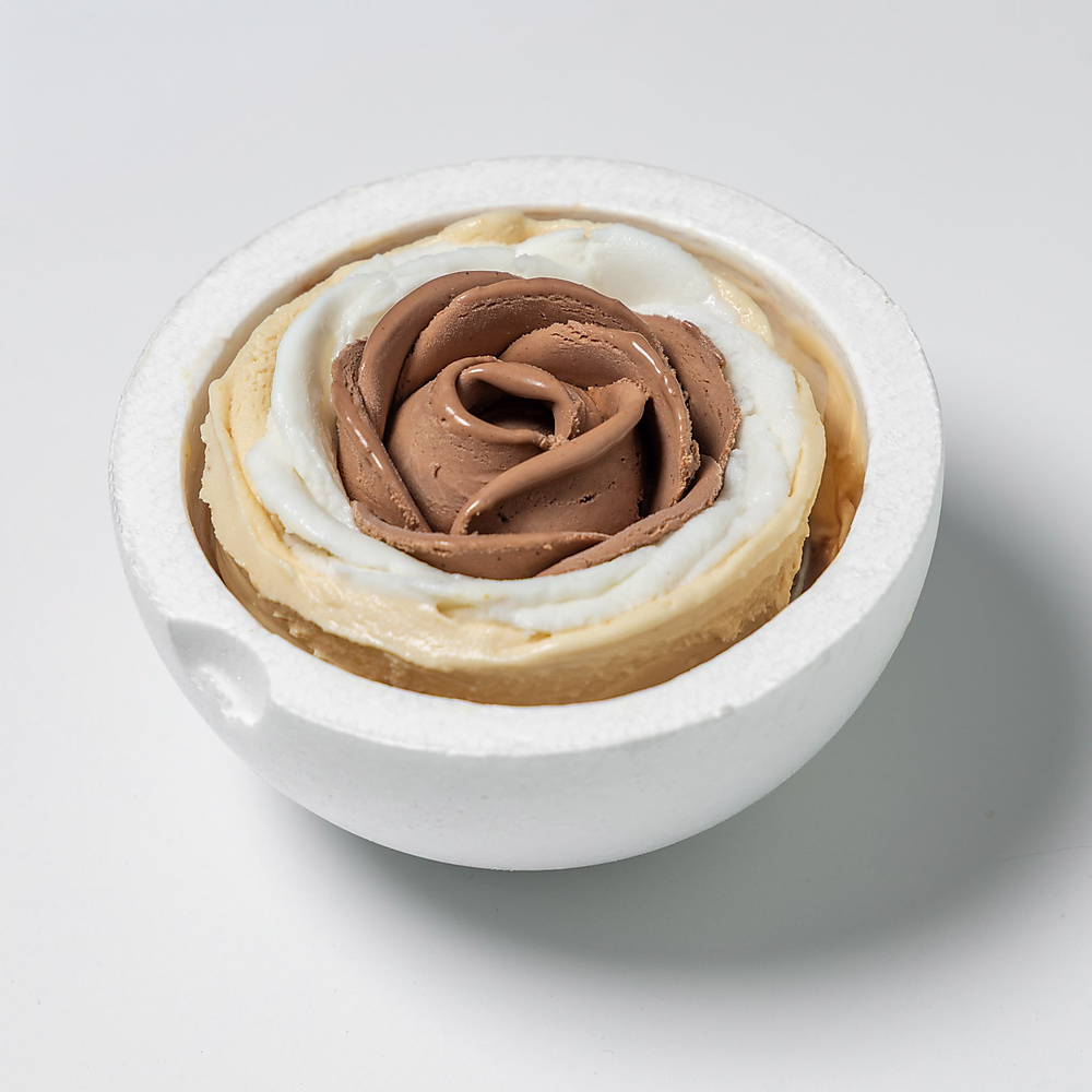 Milk chocolate, loban, lotus