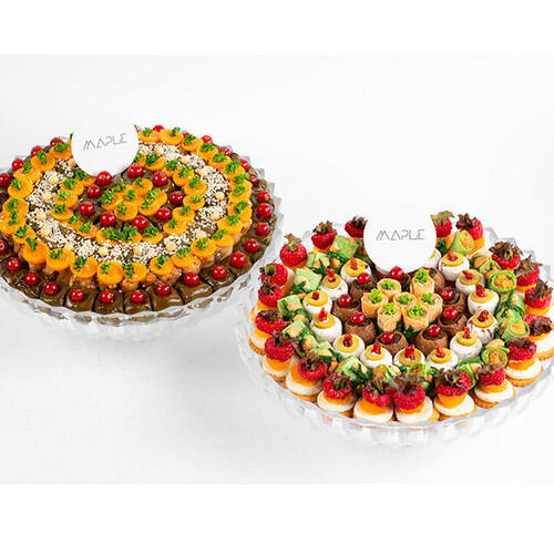 تشكيلة من الموالح والكبة وورق العنب