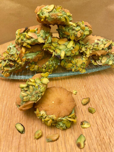 Pistachio Petit Four