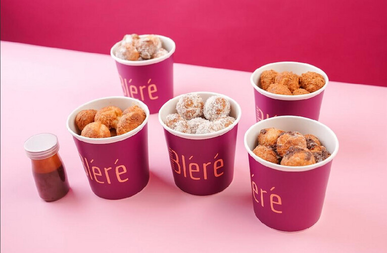 Cinnamon cake + Small Blere Bucket