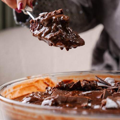 Mishref chocolate cake