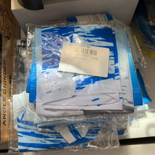 ملابس تي شيرت يد