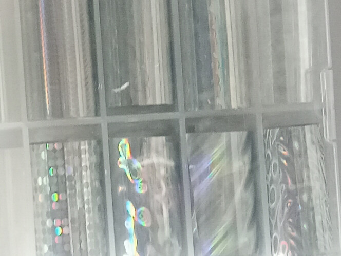 ملصق القفشه