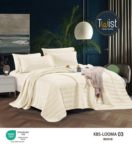 LOOMA -BEDSPREAD
