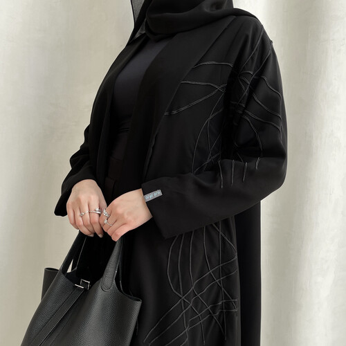 BZ-تطريز اسود