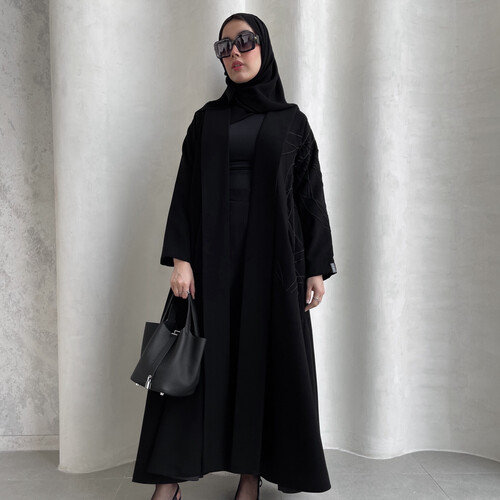 BZ-تطريز اسود