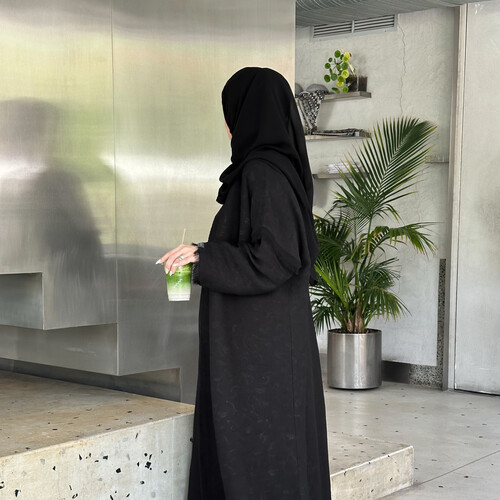feather abaya