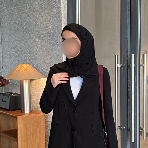 LAYA بليزر