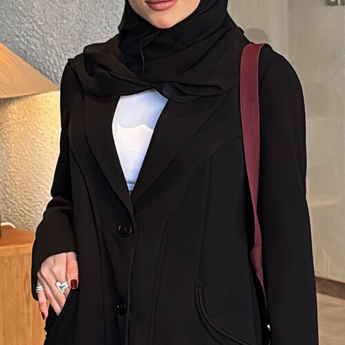 LAYA بليزر