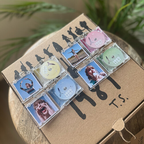 Taylor Swift 1989 Box 4 Set  - Cd keychain  ( super High Quality)