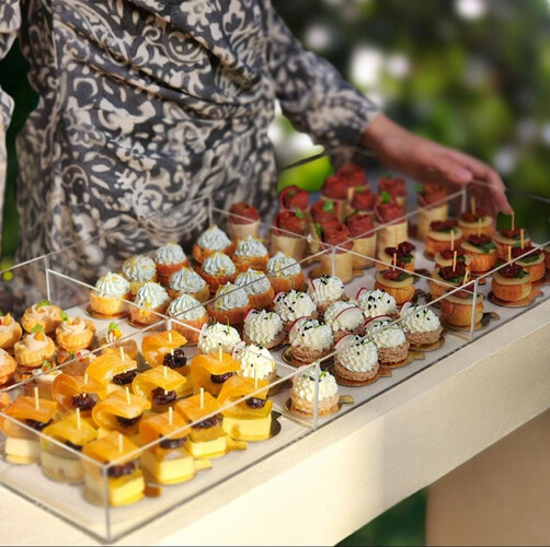 Acrylic canapé plate, 72 pieces