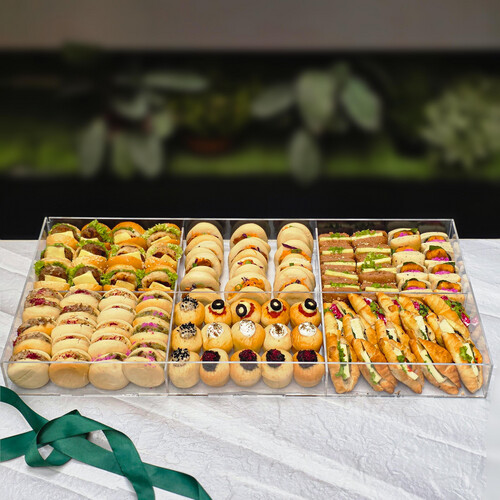 Acrylic sandwich plate, 92 pieces