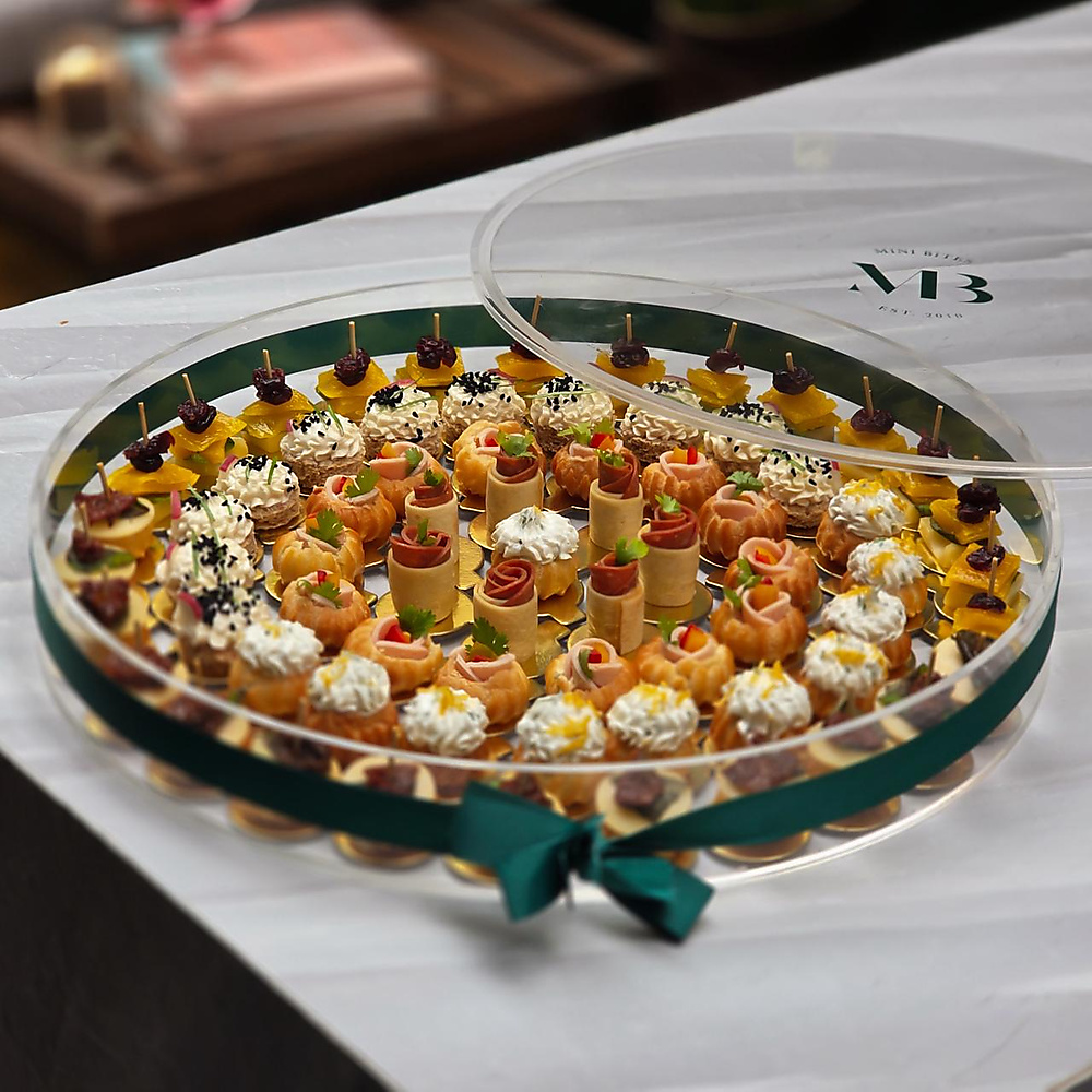 Round acrylic canapé tray, 70 pieces
