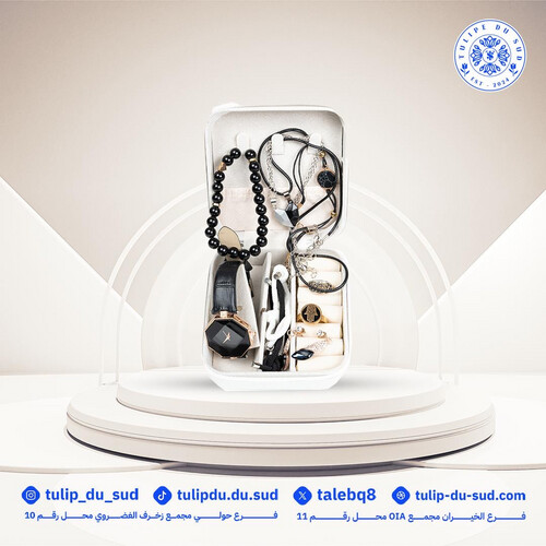 أفخم الأطقم التي تناسب جميع الأذواق مدمجة بعلبة فاخرة من الجلد  وصغيرة الحجم