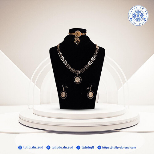 اطقم نسائية