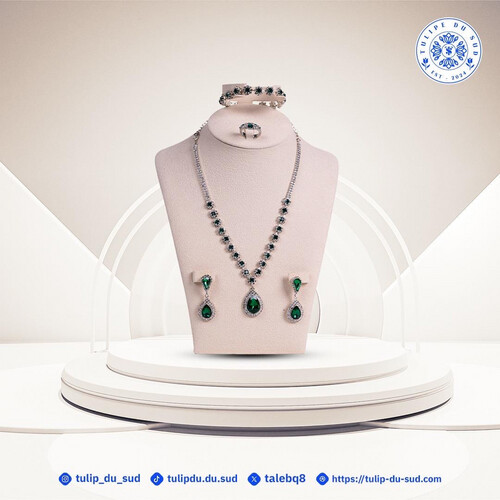 اطقم نسائية