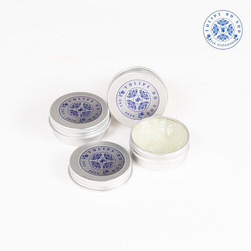 عطر صلب يستخدم على أماكن النبض والمناطق الحميمية