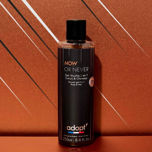 جل استحمام 2 في 1  للجسم والشعر رائحة خلابة تدوم من 4-6 ساعات  ٢٥٠ مل