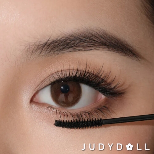 ماسكارا مزدوجة لتكثيف وتجعيد الشعر