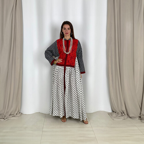 Elegant dress made of cool cotton.