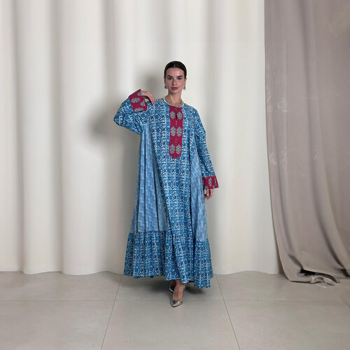 Elegant dress made of cool cotton.