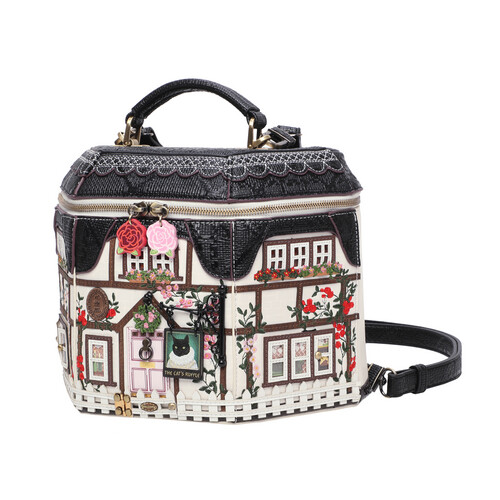 THE CATS RUFFLE CORA