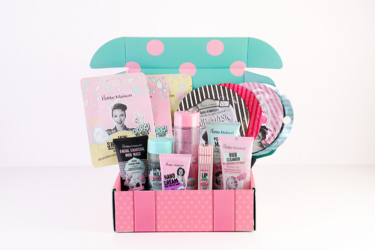 باكج عناية الشعر و البشرة عدد 14 قطعة - بيتيت مايزون رقم 2