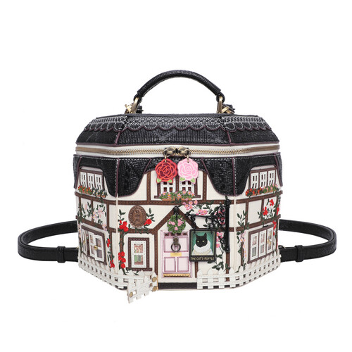 THE CATS RUFFLE CORA