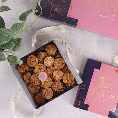 Mini Box Of Almond Sweet