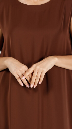 Louzan inner abaya brown sada