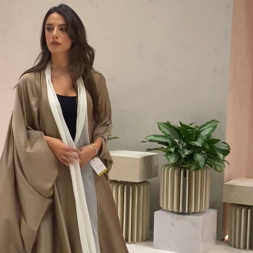 special besht abaya  ( Available on black, drop note on note box below)