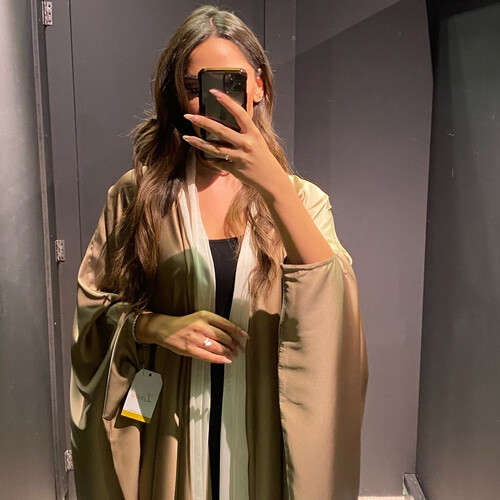 special besht abaya  ( Available on black, drop note on note box below)