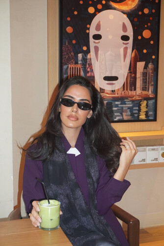 EDIT 01 Available in different colors, add note to the note box below