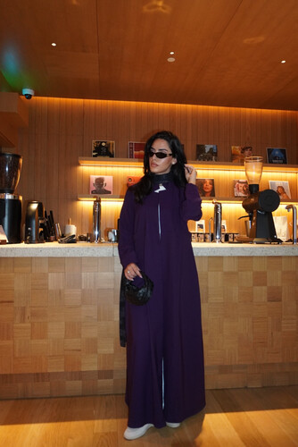 EDIT 01 Available in different colors, add note to the note box below