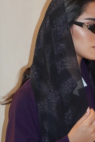 EDIT 01 Available in different colors, add note to the note box below