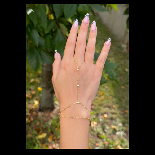 سلسال يد ذهب عيار ١٨ وخمس الماسات