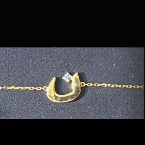 One litter hand braclet 18k gold and diamond