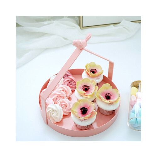 صينية باللون الوردي