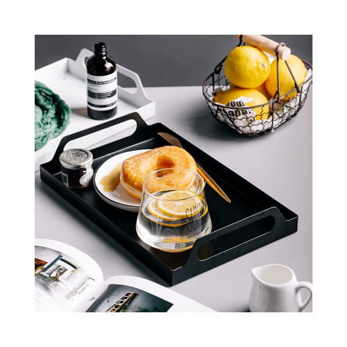 صينية حديد صغيرة باللون الأسود