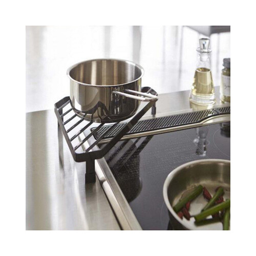 قاعدة مثلثة باللون الأسود مقاومة للحرارة