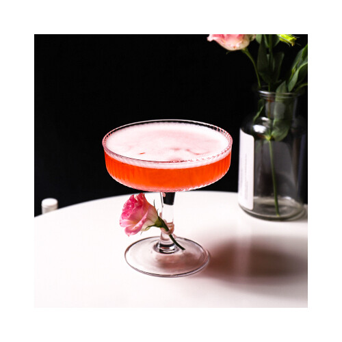 قلاص زجاج مع مسكة