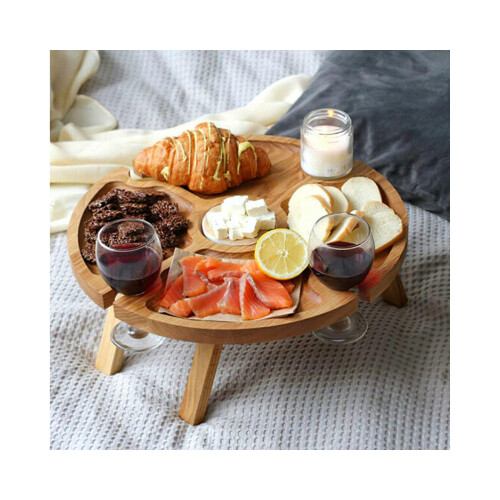 طاولة خشبية صغيرة قابلة للطي